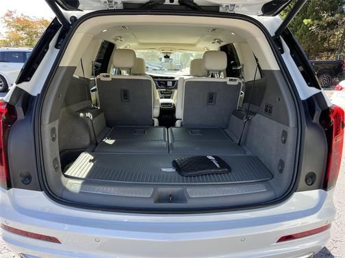 2023 Cadillac XT6 Premium Luxury FWD