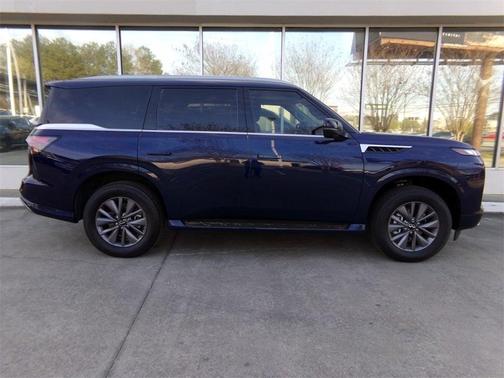 2025 INFINITI QX80 PURE