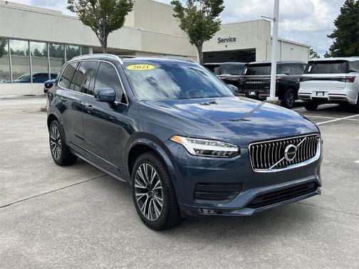 2021 Volvo XC90 T6 Momentum 7 Passenger