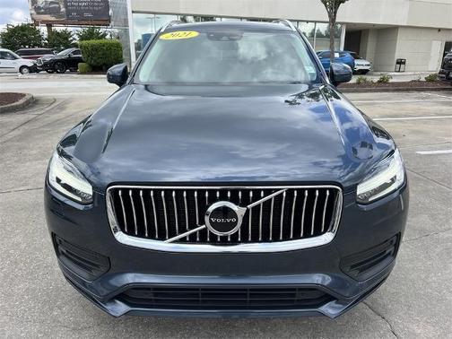 2021 Volvo XC90 T6 Momentum 7 Passenger