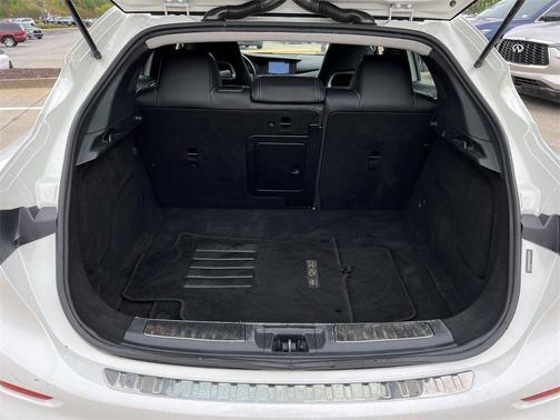 2018 INFINITI QX30 Sport
