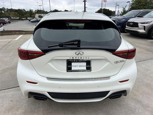 2018 INFINITI QX30 Sport
