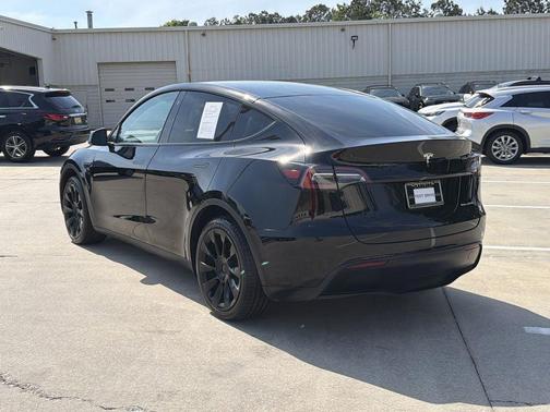 Black 2021 Tesla Model Y Long Range