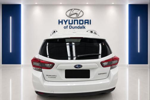 Crystal White Pearl 2022 Subaru Impreza 2.0i Premium