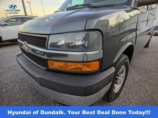 2017 Chevrolet Express 3500 LT