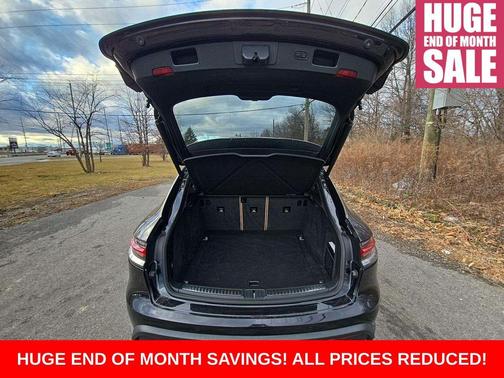 2022 Porsche Macan S