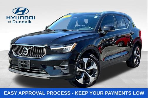 Onyx Black Metallic 2024 Volvo XC40 B5 Plus Bright Theme