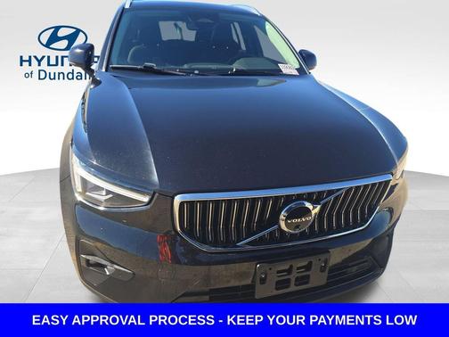 Onyx Black Metallic 2024 Volvo XC40 B5 Plus Bright Theme