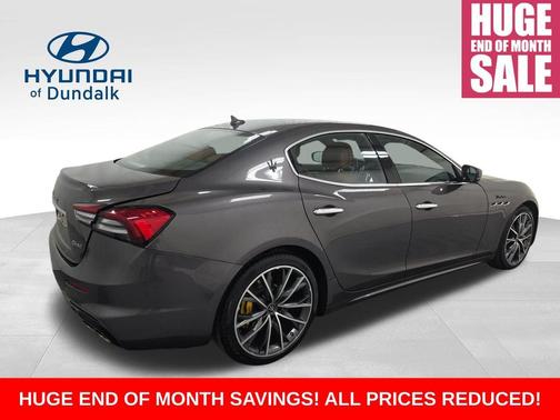 2023 Maserati Ghibli Modena Q4