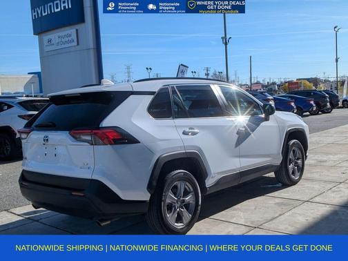 2022 Toyota RAV4 Hybrid LE
