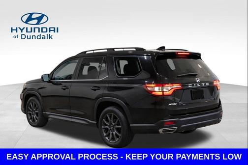 Crystal Black Pearl 2024 Honda Pilot Elite