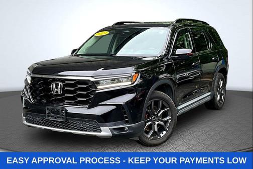 Crystal Black Pearl 2024 Honda Pilot Elite