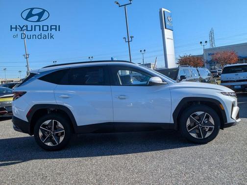 2026 Hyundai TUCSON Hybrid SEL