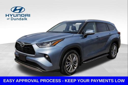 Moon Dust 2022 Toyota Highlander Platinum