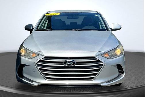 Molten Silver 2017 Hyundai ELANTRA SE