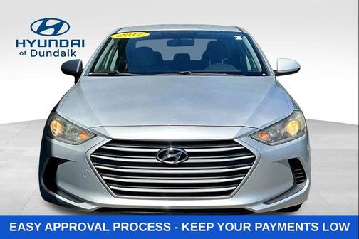 Molten Silver 2017 Hyundai ELANTRA SE