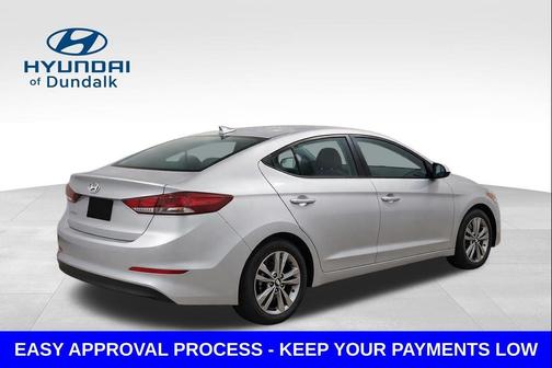Molten Silver 2017 Hyundai ELANTRA SE