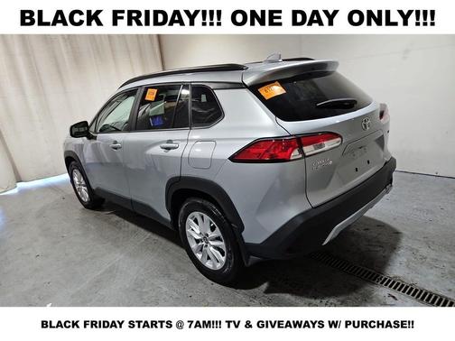 2024 Toyota Corolla Cross LE