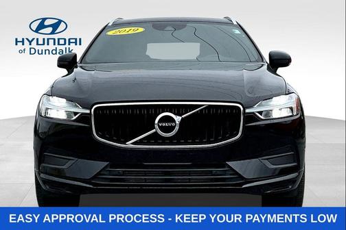 Onyx Black Metallic 2019 Volvo XC60 T5 Momentum