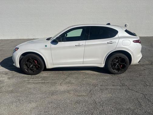 2019 Alfa Romeo Stelvio Quadrifoglio