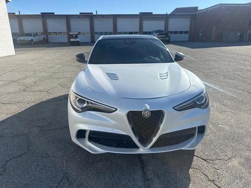 2019 Alfa Romeo Stelvio Quadrifoglio