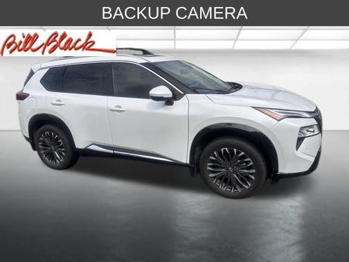 Everest White Pearl 2025 Nissan Rogue Platinum