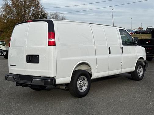 2025 Chevrolet Express 2500 RWD 2500 Regular Wheelbase WT