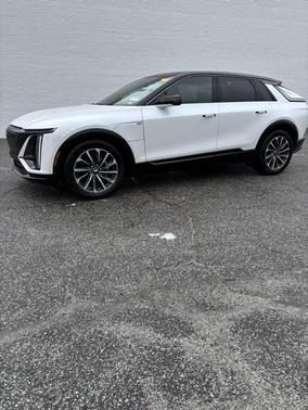 2024 Cadillac LYRIQ Sport