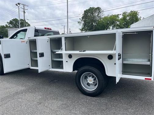 2025 Chevrolet Silverado 3500 WT