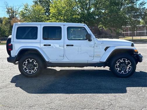 2024 Jeep Wrangler 4-Door Sahara 4x4