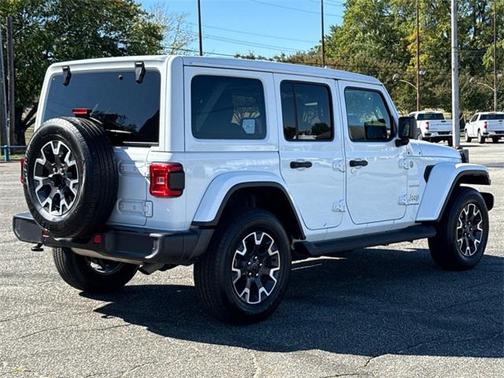 2024 Jeep Wrangler 4-Door Sahara 4x4