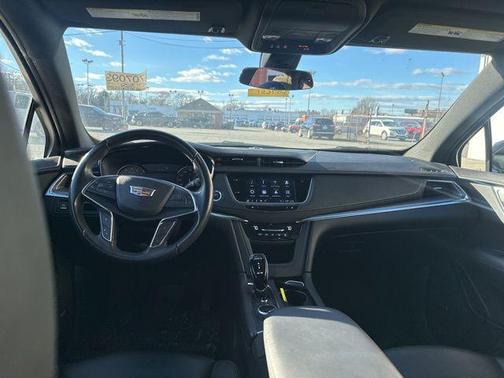 2023 Cadillac XT5 Luxury