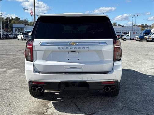2022 Chevrolet Suburban 4WD High Country