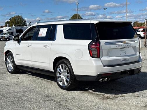 2022 Chevrolet Suburban 4WD High Country