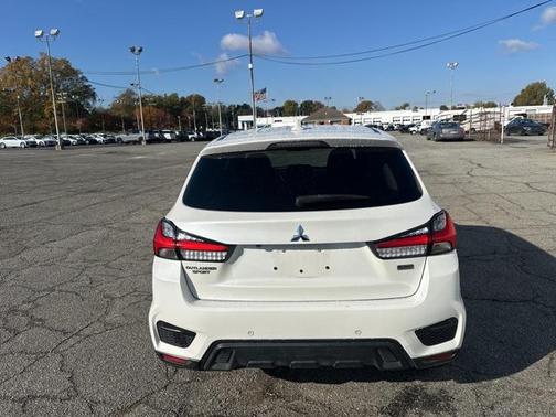 2021 Mitsubishi Outlander Sport 2.0 LE