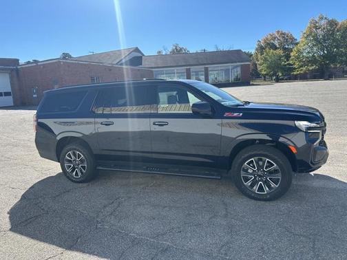 2023 Chevrolet Suburban 4WD Z71