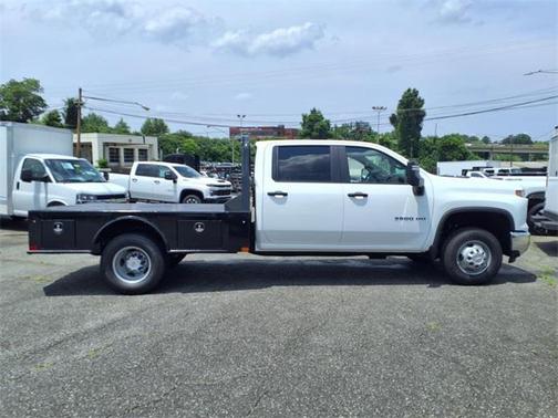 2025 Chevrolet Silverado 3500 WT
