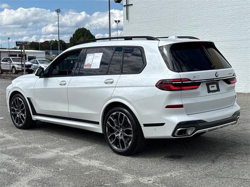 2024 BMW X7 xDrive40i
