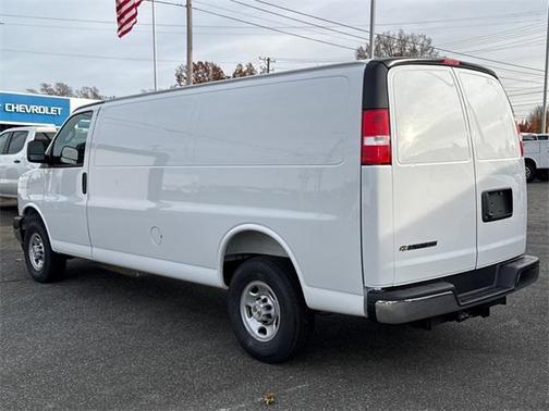 2025 Chevrolet Express 2500 RWD 2500 Extended Wheelbase WT