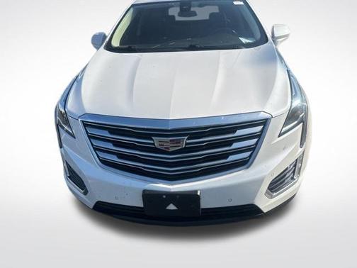 Crystal White Tricoat 2019 Cadillac XT5 Premium Luxury
