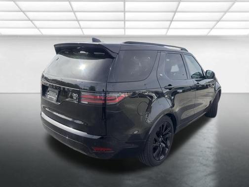 Santorini Black Metallic 2023 Land Rover Discovery P360 S R-Dynamic