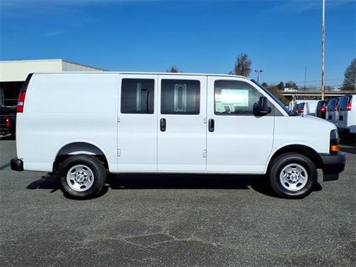 2025 Chevrolet Express 2500 RWD 2500 Regular Wheelbase WT