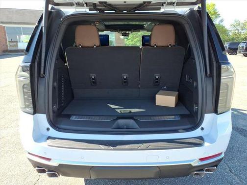 Polar White Tricoat 2026 Chevrolet Tahoe 4WD High Country