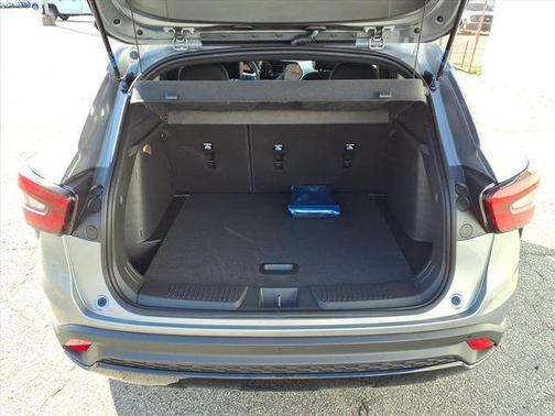 Sterling Gray Metallic 2026 Chevrolet Trax FWD 2RS