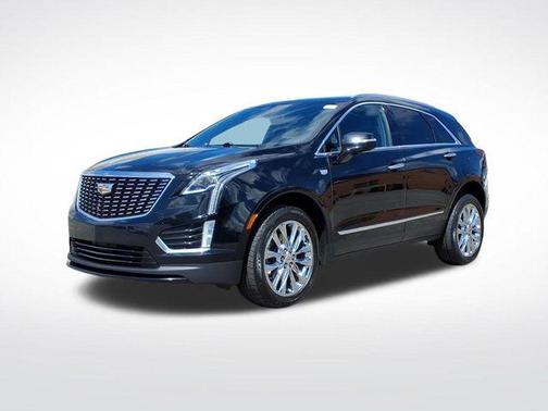 Stellar Black Metallic 2021 Cadillac XT5 Luxury