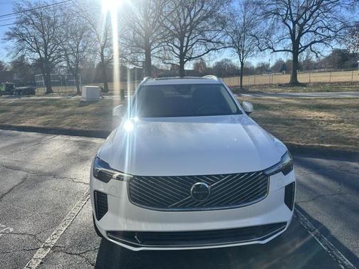 2025 Volvo XC90 B6 Plus 7-Seater