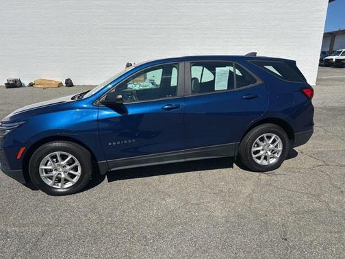 2022 Chevrolet Equinox LS
