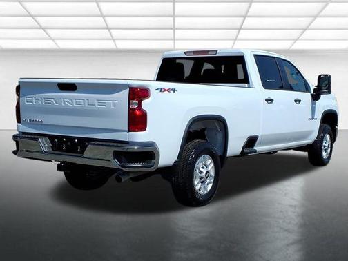 Summit White 2026 Chevrolet Silverado 2500 WT