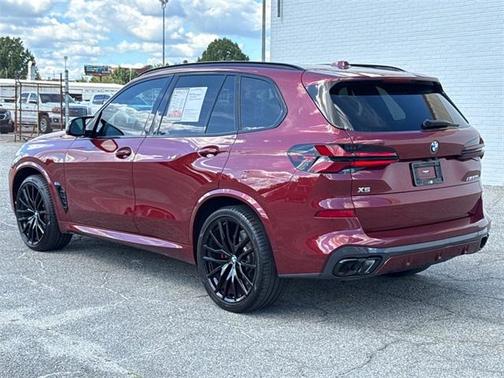 2024 BMW X5 M60i
