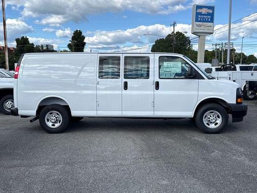 2025 Chevrolet Express 2500 RWD 2500 Extended Wheelbase WT